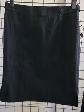 White House Black Market Black SPORTIF Ok Textured-Panel Pencil Skirt